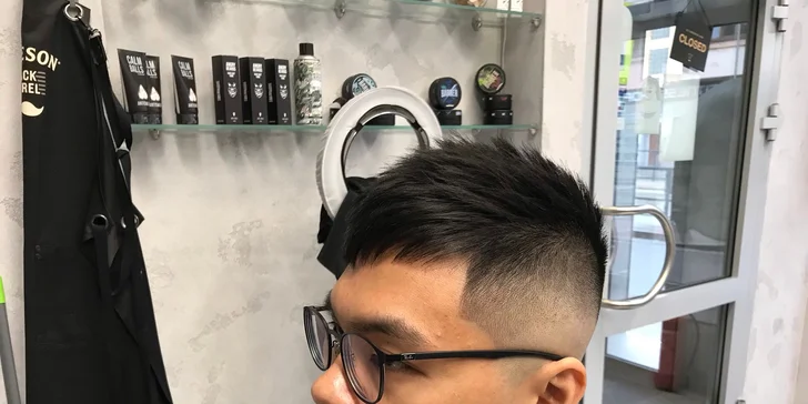 Stříhání vlasů, úprava vousů i full servis v barbershopu od Vojty