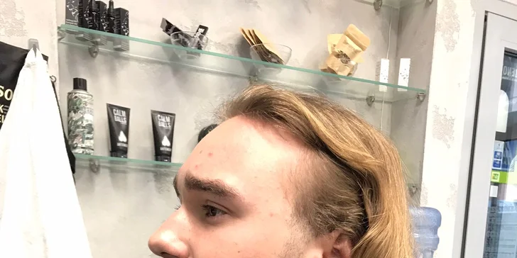 Stříhání vlasů, úprava vousů i full servis v barbershopu od Vojty