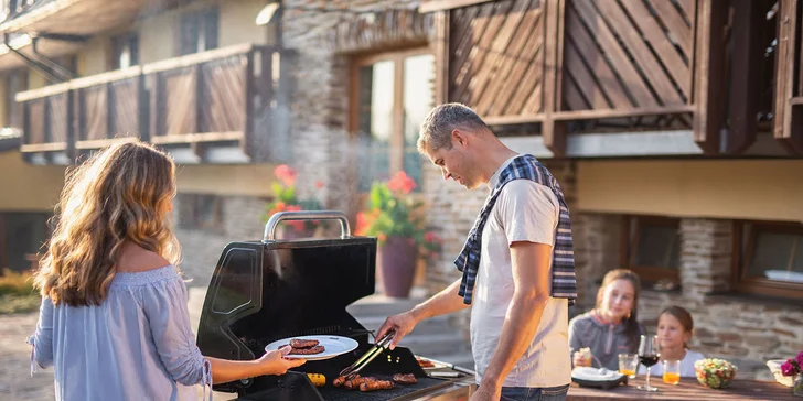 Odpočinkový pobyt v Božím Daru: snídaně, privátní wellness i výlety