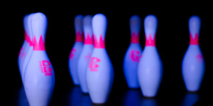 Dvě hodiny bowlingu až pro 8 hráčů s domácí limonádou či vepřovými žebírky