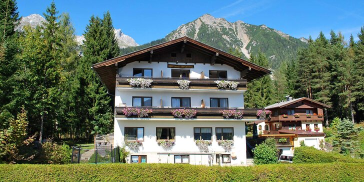 Dovolená v Rakousku: úžasný pobyt na vrcholu Alp pro dva se snídaní a lahví sektu na pokoji