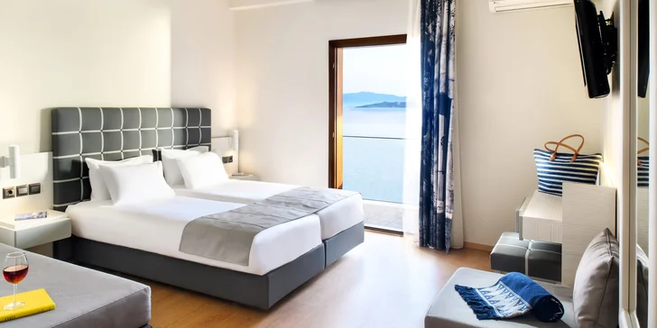 7 nocí na Chalkidiki: 4* hotel na písečné pláži, bazén, all inclusive a letenka