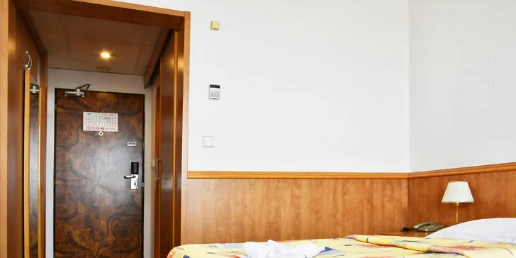 Pobyt v Praze: snídaně a parkování zdarma, 300 m od metra, za 10 min. v centru