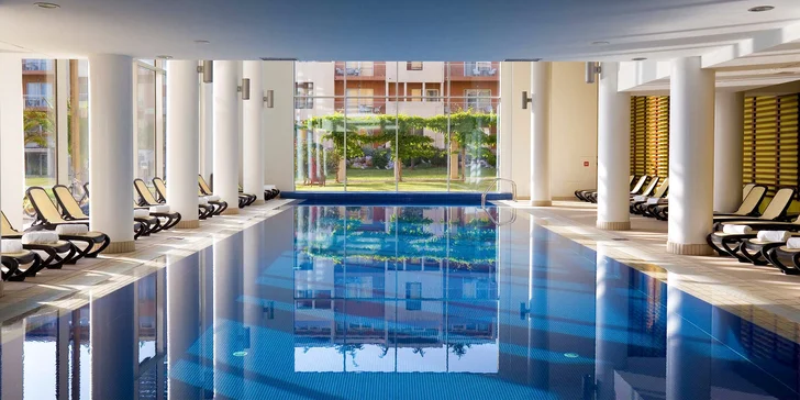 Chorvatský Umag: 4* resort s bazény a aquaparkem, jídlo i pití, 200 m na pláž a děti zdarma