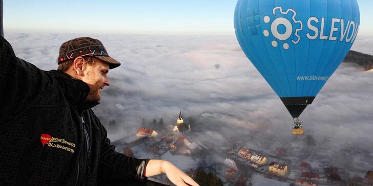 1 nebo 2 hodiny v oblacích: let horkovzdušným balónem v páru či skupince