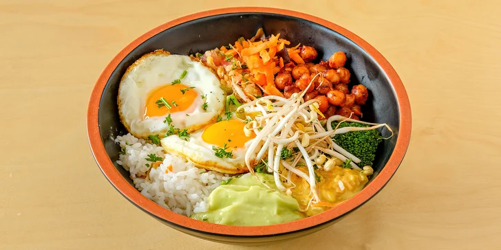 Veganský či vegetariánský burger nebo bowl dle výběru a nápoj pro 1 či 2 osoby