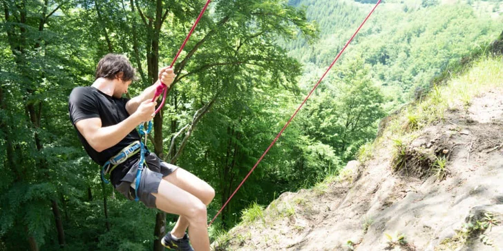 Adventure kurz skalního lezení pro 1 osobu: 6–8 hod. teorie i praxe