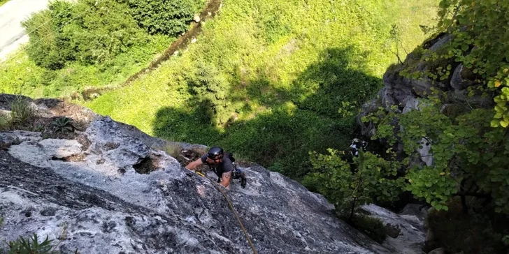 Adventure kurz skalního lezení pro 1 osobu: 6–8 hod. teorie i praxe