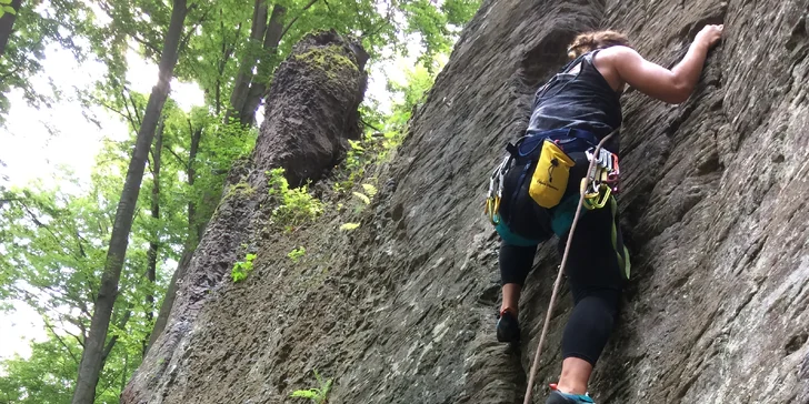 Adventure kurz skalního lezení pro 1 osobu: 6–8 hod. teorie i praxe