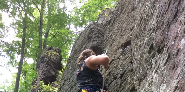 Adventure kurz skalního lezení pro 1 osobu: 6–8 hod. teorie i praxe