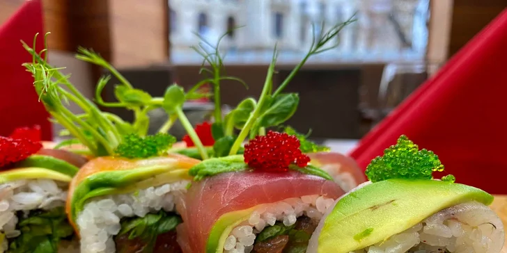 Sushi set z 28 kousků pro 2 osoby: Omakase aneb výběr šéfkuchaře