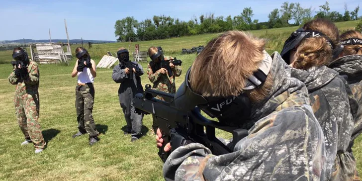Z počítače do reality: adrenalinová airsoftová přestřelka na hřišti s 5000 m²