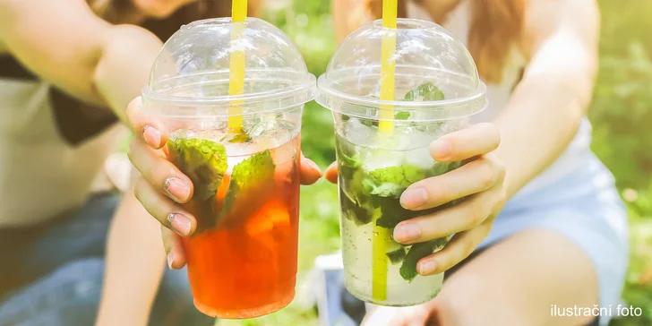 Tekuté osvěžení u náměstí Jiřího z Poděbrad: Aperol Spritz nebo kubánské mojito s sebou