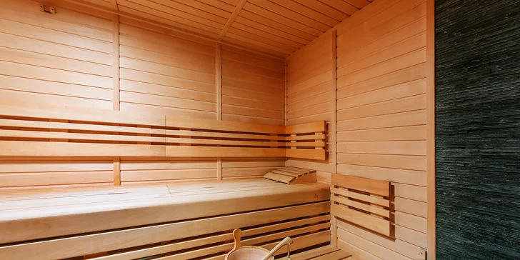 90 minut v privátním wellness až pro 4 osoby: vířivka, bazén nebo i sauna