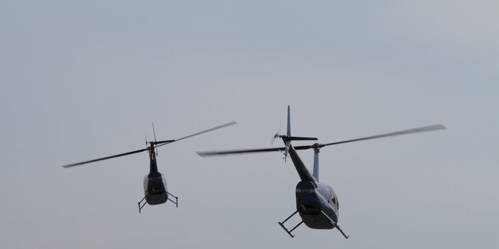 Vzrušující let vrtulníkem nad Kutnohorskem a Kolínskem pro 1 nebo 3 osoby