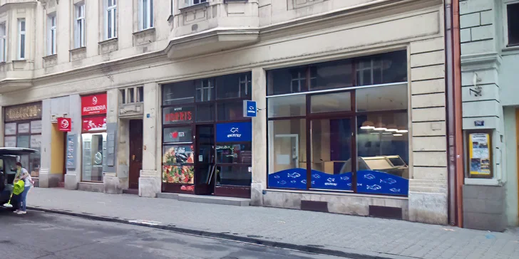 Grundle s hranolky pro 1 nebo 2 osoby, tatarka, salát i obal k odnosu s sebou