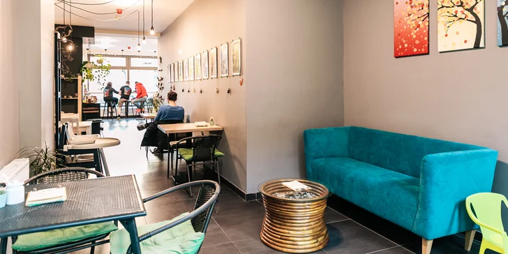 Raw & vegan dezert i výběrová káva Coffee Culture dle výběru pro jednoho či pro dva