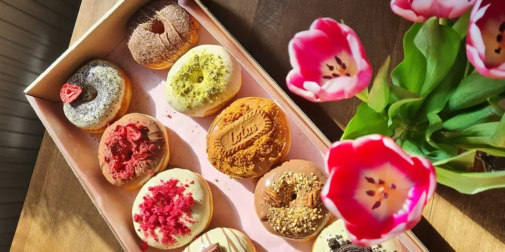 Káva a donut dle výběru pro jednoho nebo dva mlsouny
