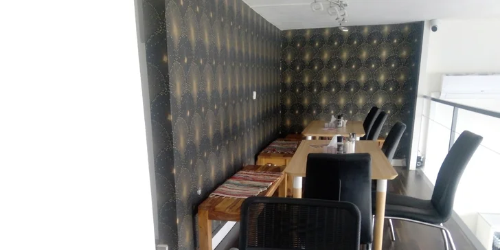 Burger menu pro jednoho nebo dva gurmány: nápoj, hranolky a omáčka