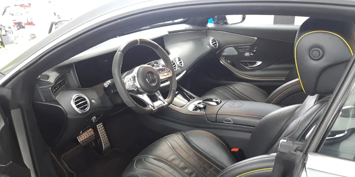Perfektní péče o o vaše auto: ruční mytí interiéru i exteriéru