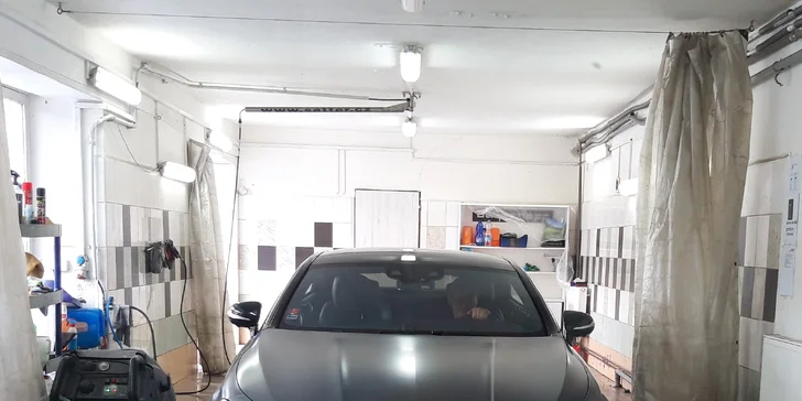 Perfektní péče o o vaše auto: ruční mytí interiéru i exteriéru