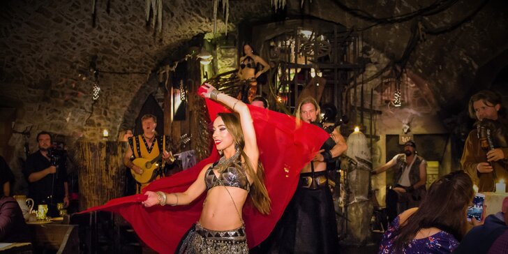 Hodujte jako ve středověku: historická show, 5chodové menu a neomezené nápoje