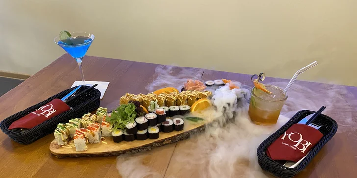 Sety 28, 40 nebo 74 kousků pestrého sushi s rybami i zeleninou na suchém ledu