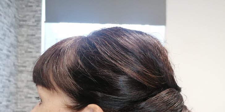 Vraťte vlasům život: dámský střih, melír, barvení, výživa i hloubková regenerace
