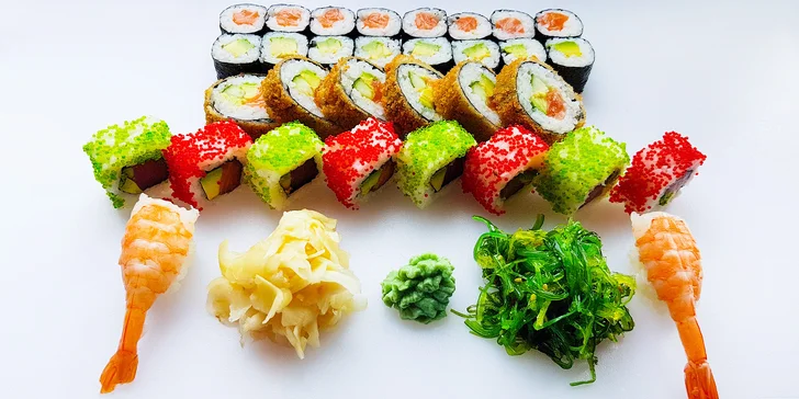 Sushi sety s 32 až 53 ks: krab, krevety, tuňák, okurka, avokádo i losos