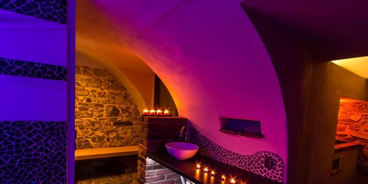 90 minut privátního wellness pro 2: romantika i relax ve vířivce či sauně