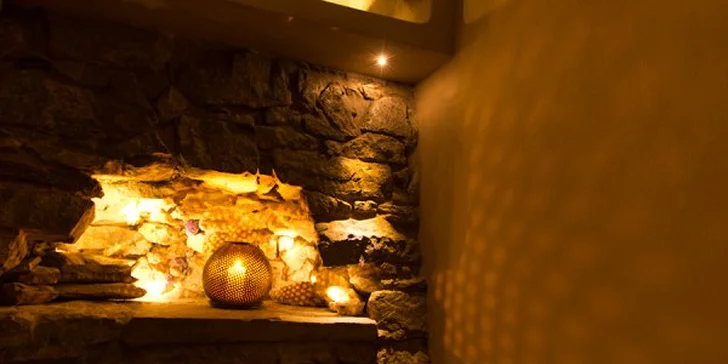 90 minut privátního wellness pro 2: romantika i relax ve vířivce či sauně