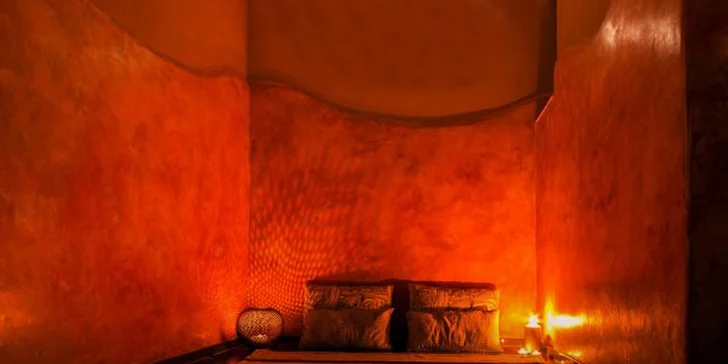 90 minut privátního wellness pro 2: romantika i relax ve vířivce či sauně