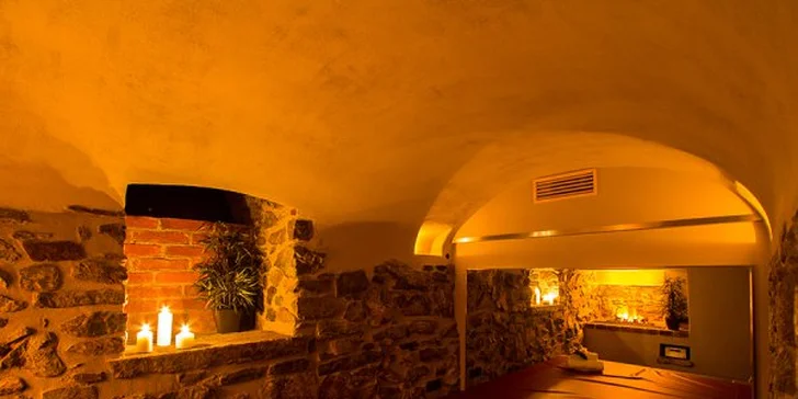 90 minut privátního wellness pro 2: romantika i relax ve vířivce či sauně