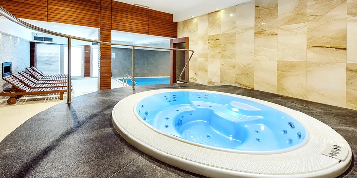 90 minut v privátním wellness až pro 4 osoby: vířivka, bazén nebo i sauna