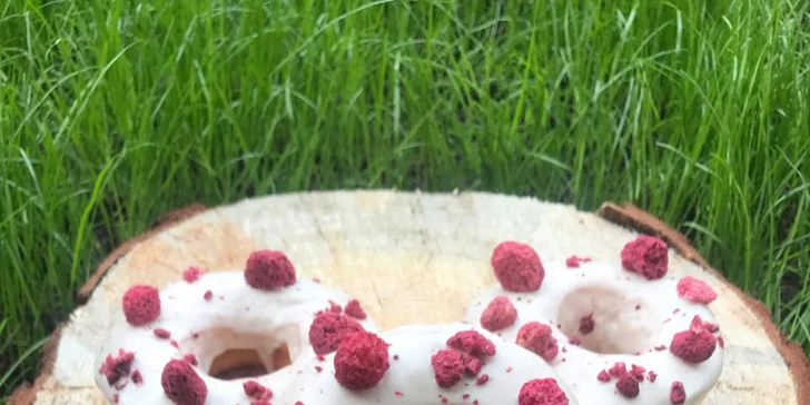 Donut a káva v pardubickém OC Atrium: espresso či americano, plněné a neplněné dezerty