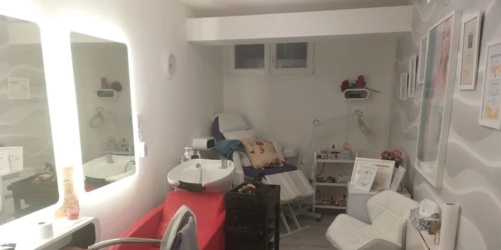 Kadeřnický balíček pro dámy: módní střih s vlasovou maskou filler