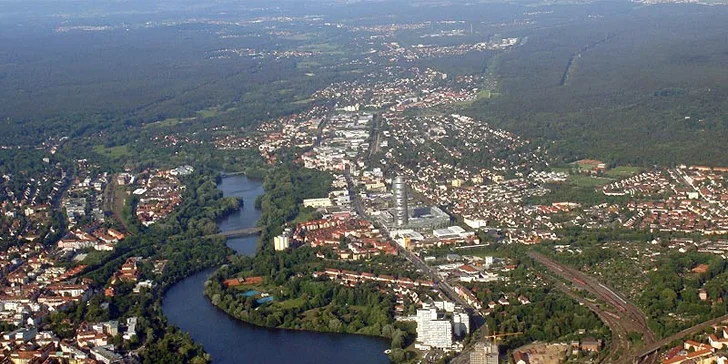 Vzlétněte do výšin: 20min. let nad Plzní a okolím v Cessně 172R