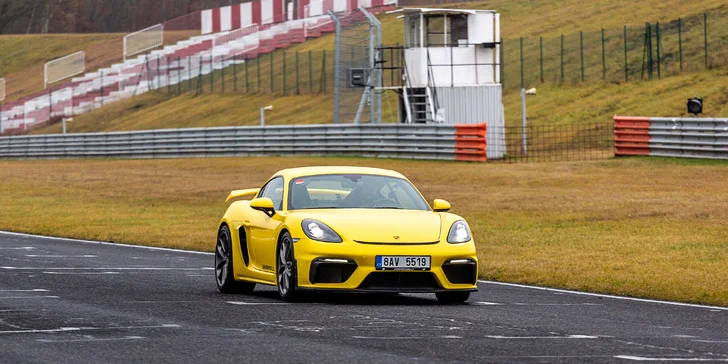 Superrychlá jízda na závodním okruhu v Mostě i Brně: 1–4 kola jako řidič či spolujezdec Porsche GT3 a GT4