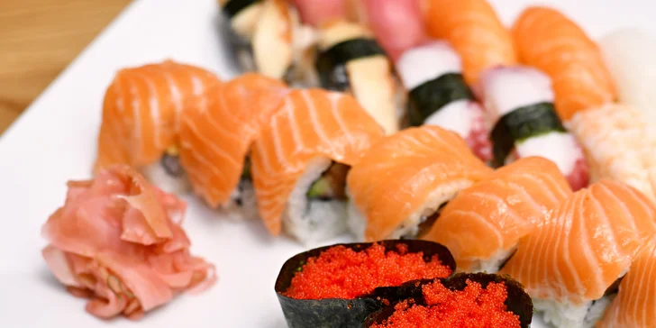 Do Karlína na Japonsko: 24–74 ks sushi i se závitky či salátem wakame