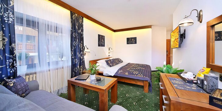 Hotel v centru Harrachova: pokoj s vířivou vanou a saunou, snídaně, prosecco i Harrachov Card plná výhod
