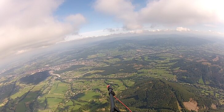 Vyleťte až do oblak: paraglidingový tandemový let na míru