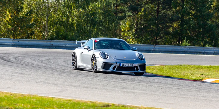 Superrychlá jízda na závodním okruhu v Mostě i Brně: 1–4 kola jako řidič či spolujezdec Porsche GT3 a GT4