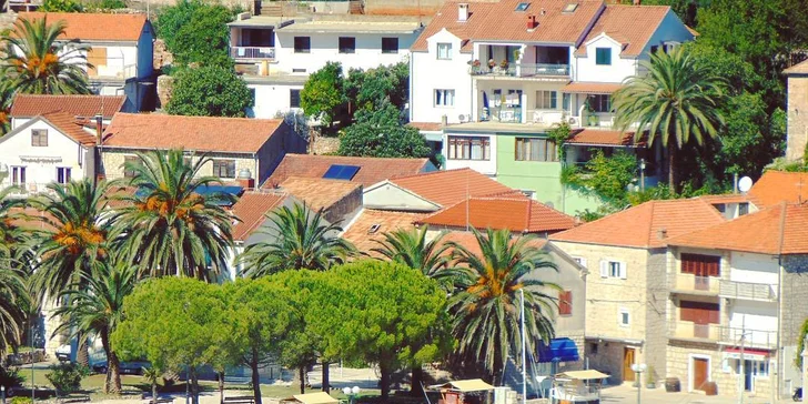 Apartmány na Hvaru až pro 4 osoby nedaleko pláže a četných vinic