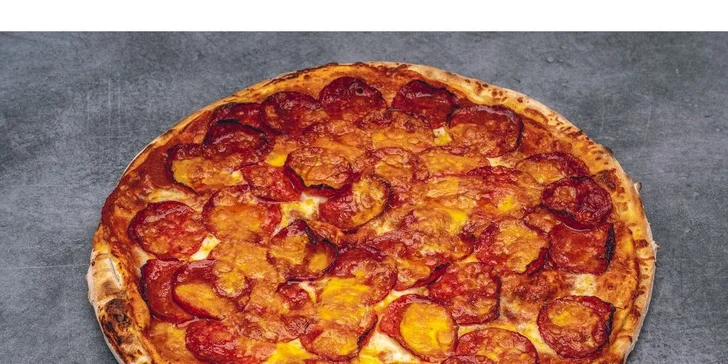 Jedna nebo dvě pizzy dle výběru z Pizza Bombastica: sýrová, šunková i pálivá s jalapeños