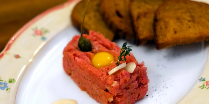 Gastronomické blaho: Večeře pro dva ve Vile Kajetánce