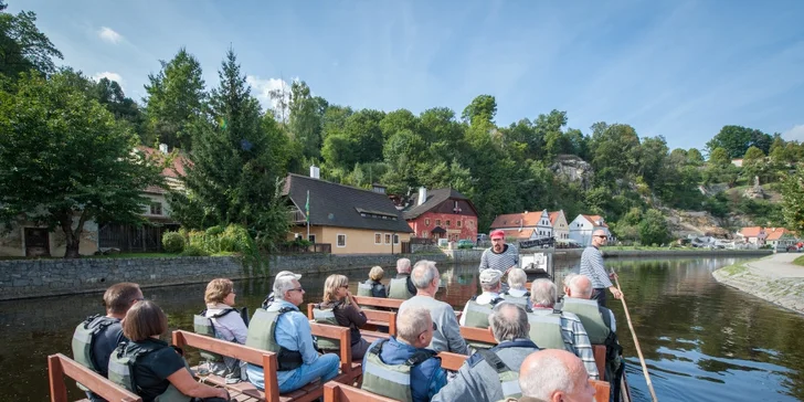 Projeďte se na voru centrem Českého Krumlova: termíny od května do září