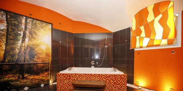 Pobyt v luxusním 4* hotelu u Václavského náměstí: strava, projižďka městem i privátní wellness