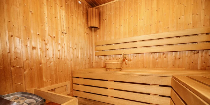 Pobyt v luxusním 4* hotelu u Václavského náměstí: strava, projižďka městem i privátní wellness