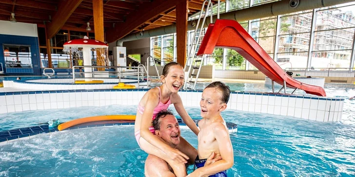 Pobyt na Lipně: polopenze i vstupenky do vodního světa a na Stezku korunami stromů