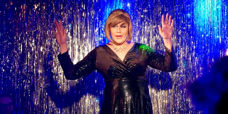Vstupenka na 3hodinovou travesti show s Golden Cats: Zdiby a Město Touškov